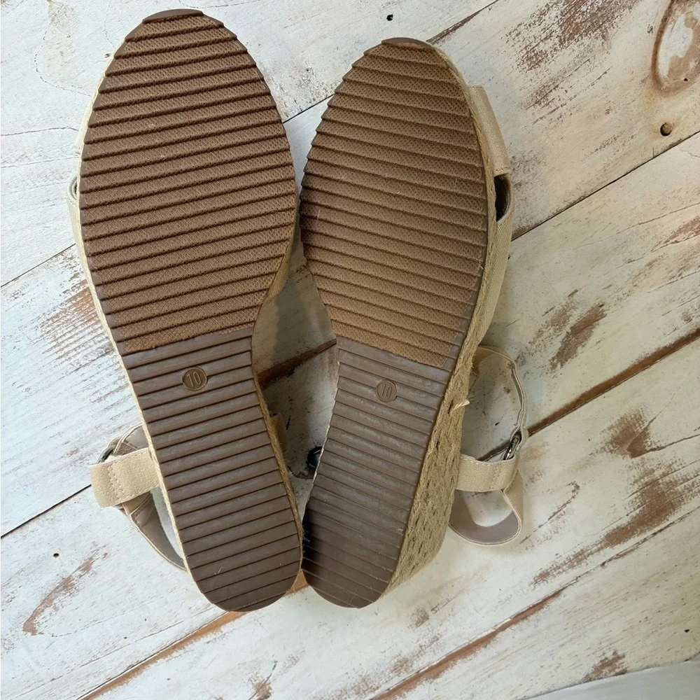 ANN KLEIN Ellis sandal wedge espadrille neutral summer party wedding sz 10 NWOB